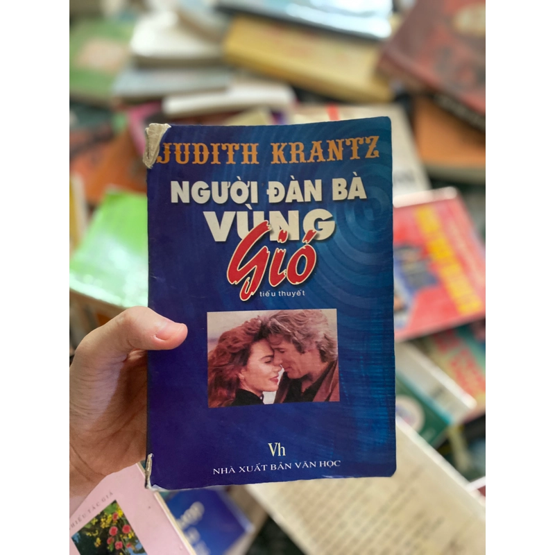 Người đàn bà vùng gió - Judith Krantz 281027