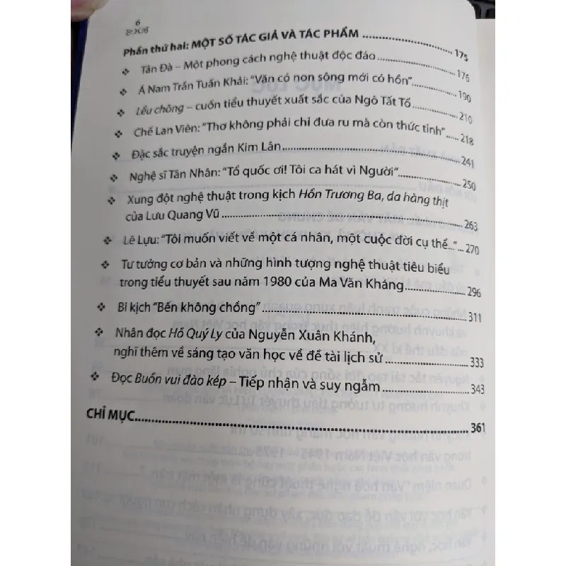 Những tượng đài và hiện tượng văn chương Việt Nam hiện đại - Trần Đăng Suyển 673827