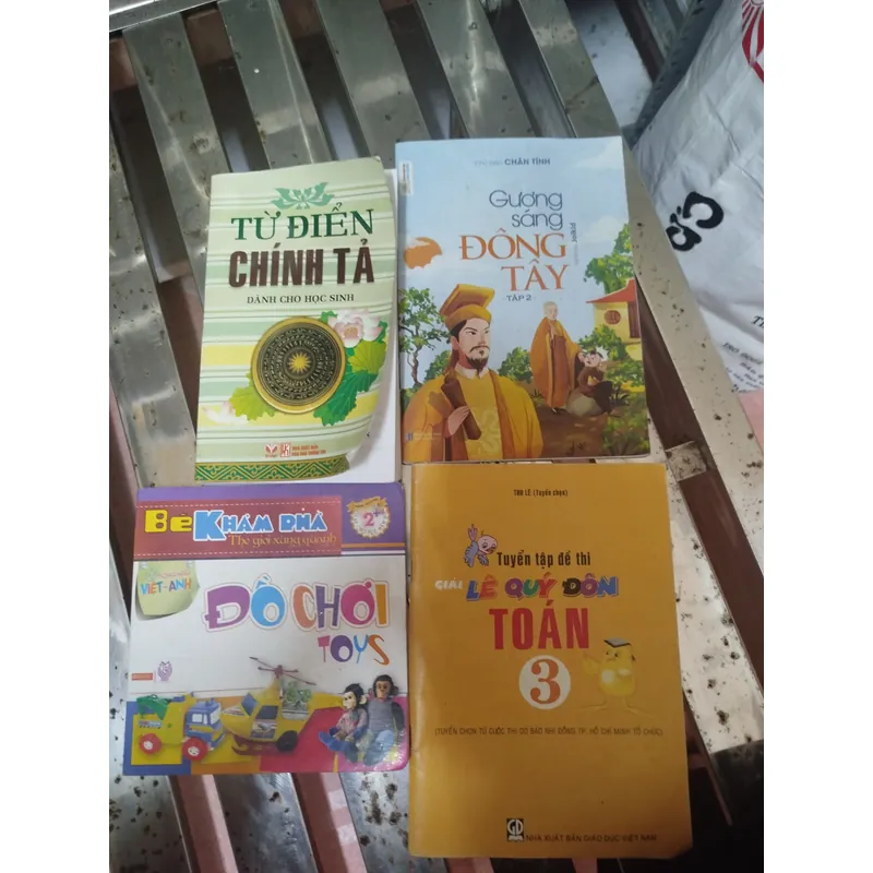 Sách xả kho ( 4 cuốn) 717007