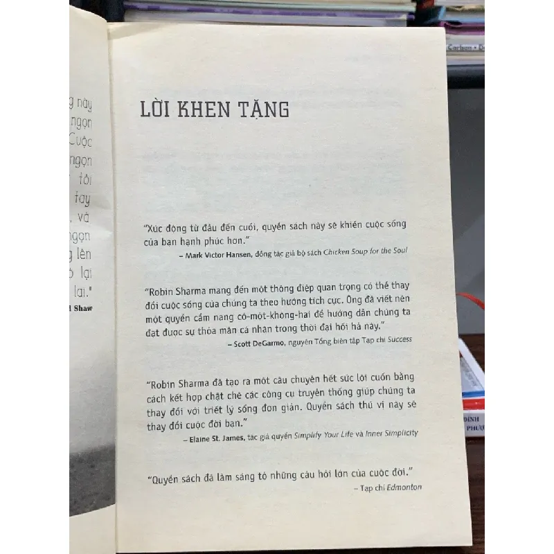 Vị tu sĩ bán chiếc Ferrari (The Monk Who Sold His Ferrari) — Robin Sharma 576820
