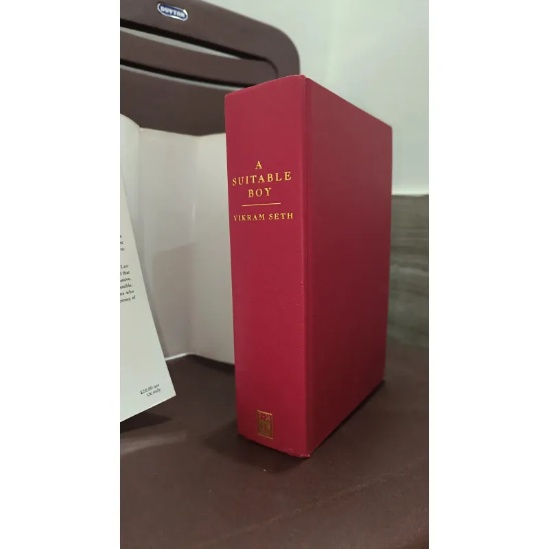 Vikram Seth -
A Suitable Boy : a novel 932506