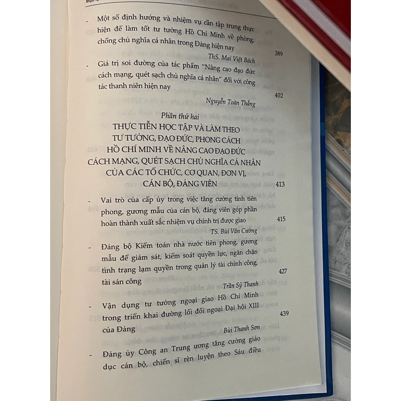 Nâng cao đạo đức cách mạng, quét sạch chủ nghĩa cá nhân  550573