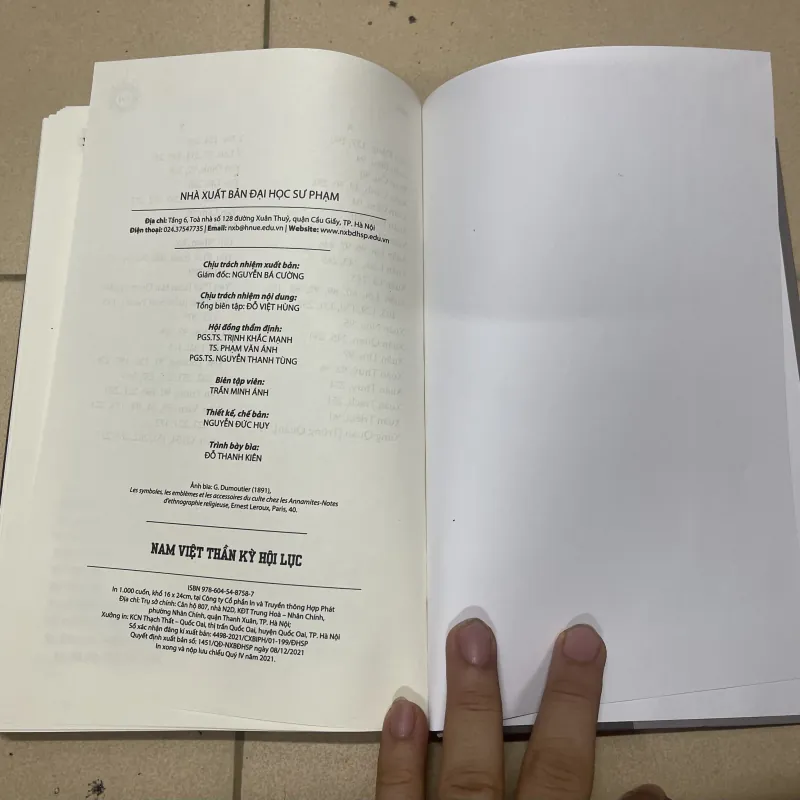 NAM VIỆT THẦN KỲ HỘI LỤC - TRẦN TRỌNG DƯƠNG & DƯƠNG VĂN HOÀN (c) 990834