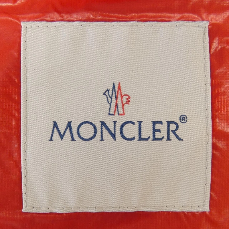 MONCLER HELSINKI Áo gile 631111