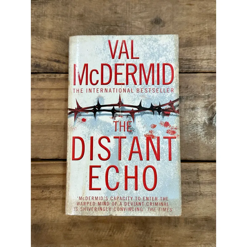 The Distant Echo - Val McDermid 736304