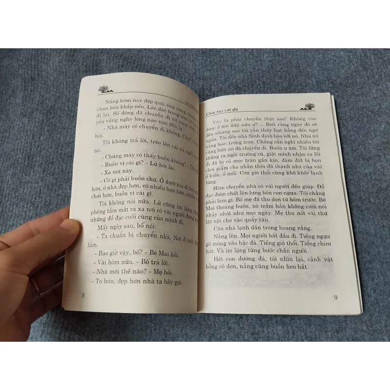 CHIA TAY VỚI ĐÁ 720716