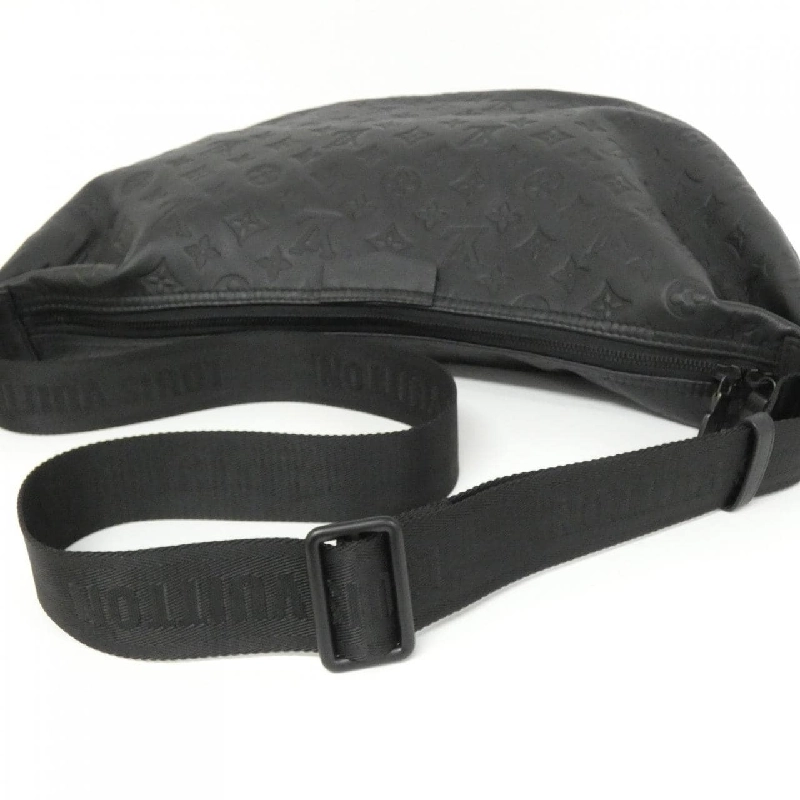 Túi xách hobo Monogram Shadow của Louis Vuitton M12850 611039