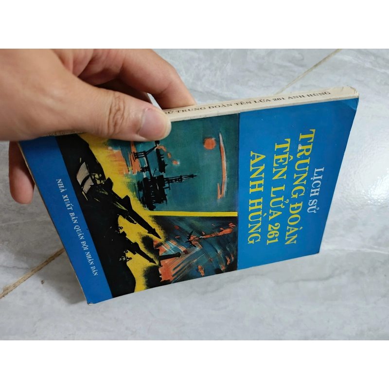 Trung đoàn tên lửa 261 anh hùng 517863