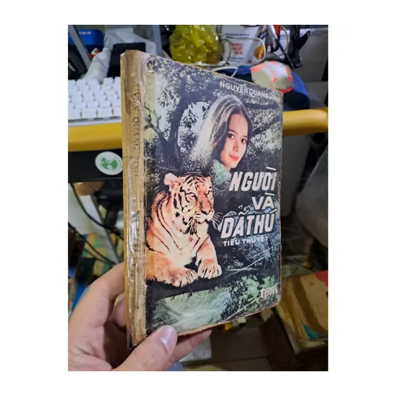 Người và dã thú Nguyễn Quang Vinh 985132