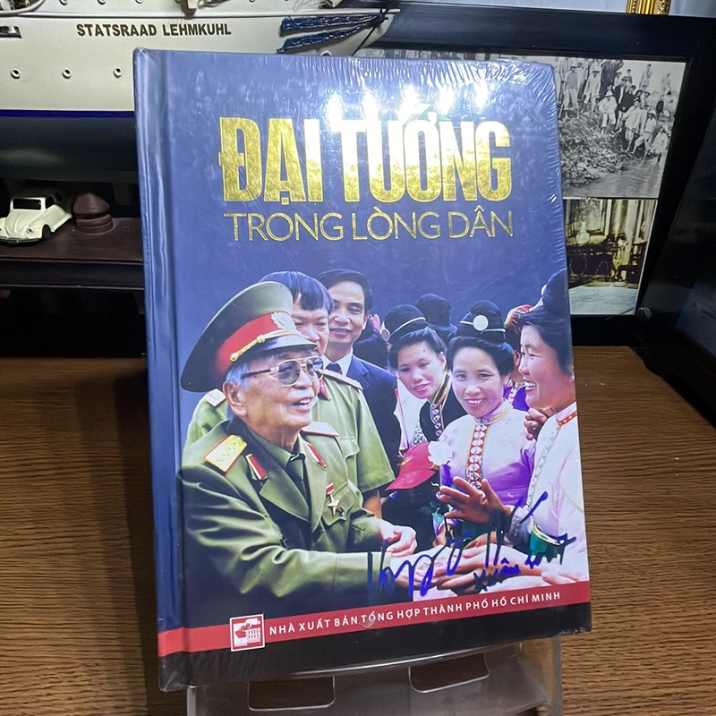 Đại tướng trong lòng dân 463991
