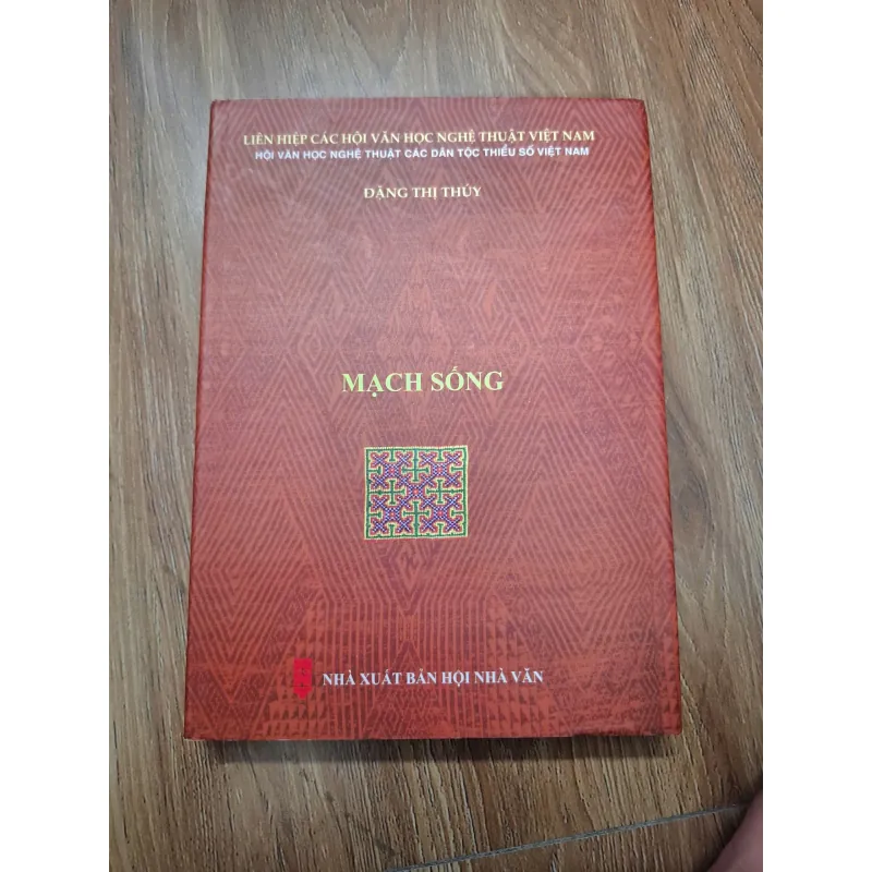 Mạch Sống - Đặng Thị Thúy - Văn học dân tộc 761800