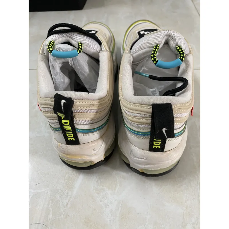 giày Nike chính hãng size 42  758720