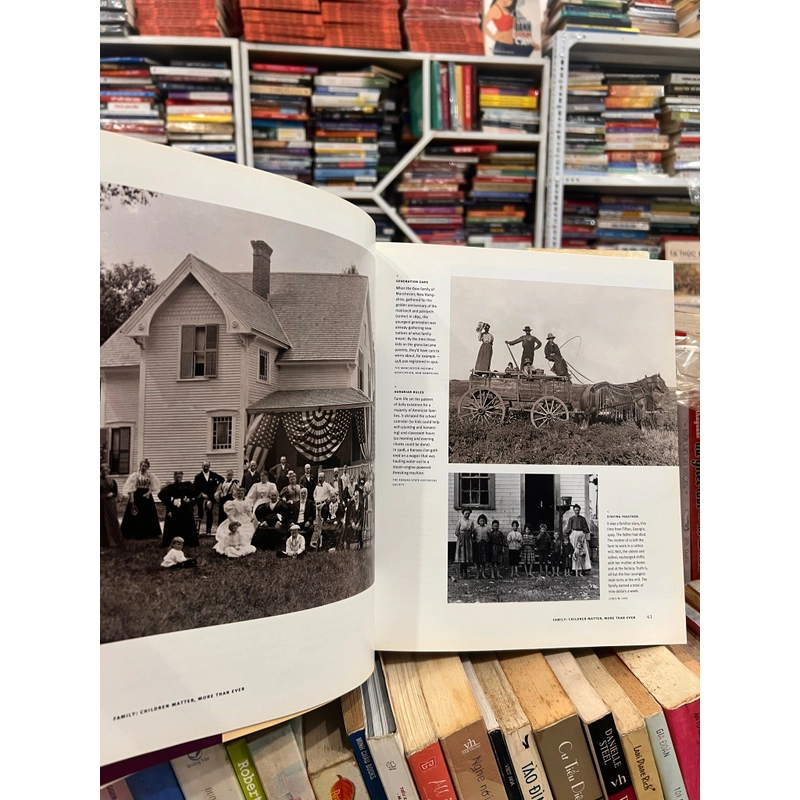 Century of Change - america in Pictures 1900-2000 471745