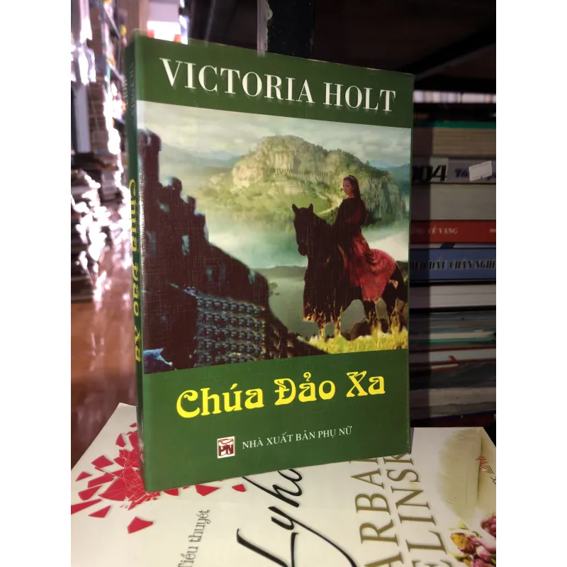 Chúa đảo xa - Victoria Holt 994657