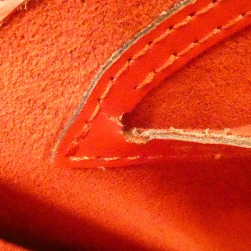 Túi xách vai Louis Vuitton Epi Cluny M52257 609878