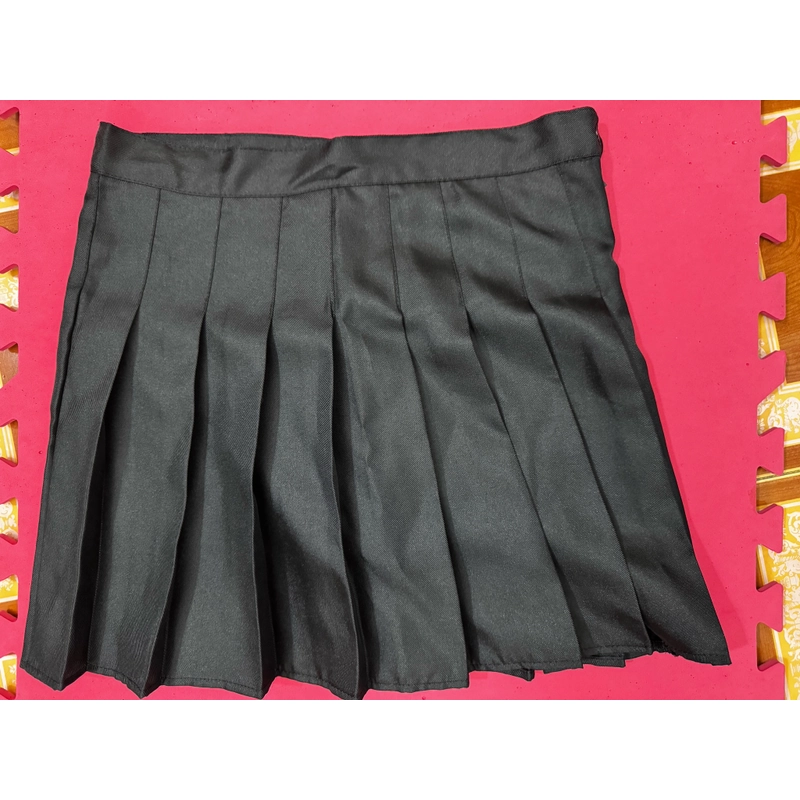 Chân vây xếp ly kiểu màu đen size L chưa sử dụng, đã cắt mác 541370