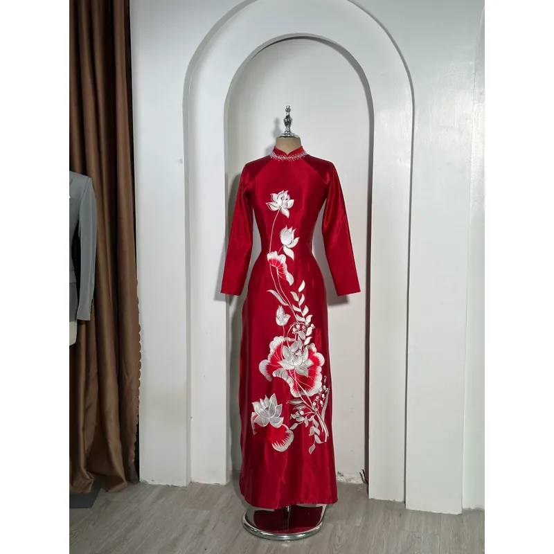 Áo dài mẹ sui, chất vải lụa ruby thêu hoa sen  700526