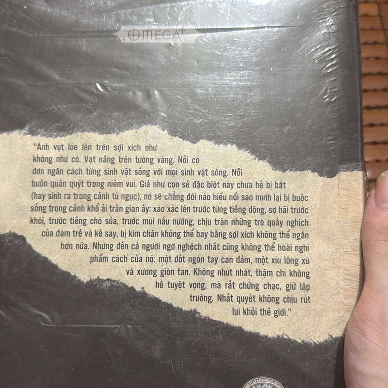Con chim sẻ vàng - Donna Tartt 523635