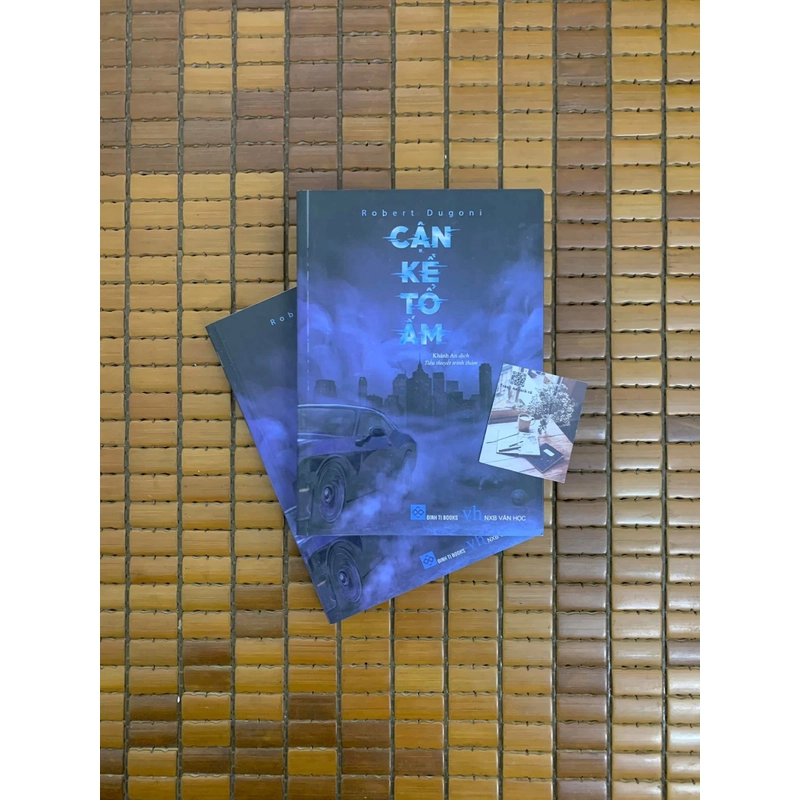 Cận kề tổ ấm Robert 473265