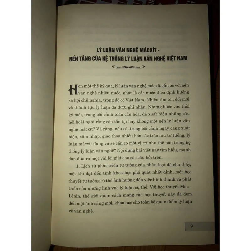 Lý luận văn hoá, văn nghệ Việt Nam - Nền tảng và phát triển 599052