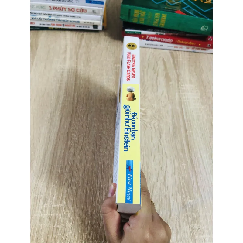 ĐỂ CON BẠN GIỎI NHƯ EINSTEIN  1004129