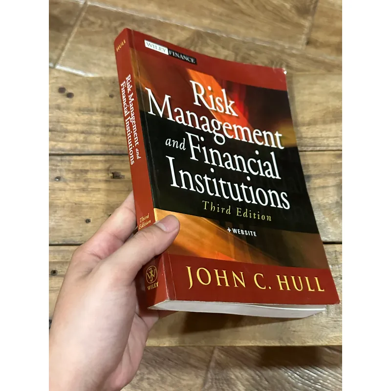 Risk Management and Financial Institutions - John C. Hull 748455