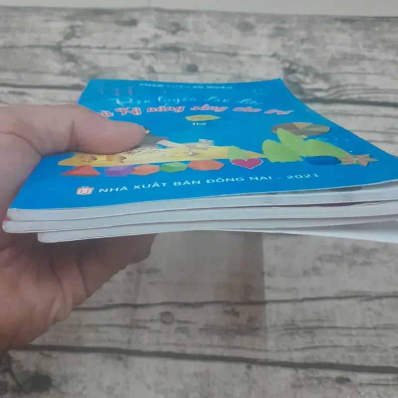 Tập Thơ cho bé. Rèn luyện đạo đức và Kỹ năng sống. 4 tập 1,2,3 và 4. Tác giả An Nhiên 689402