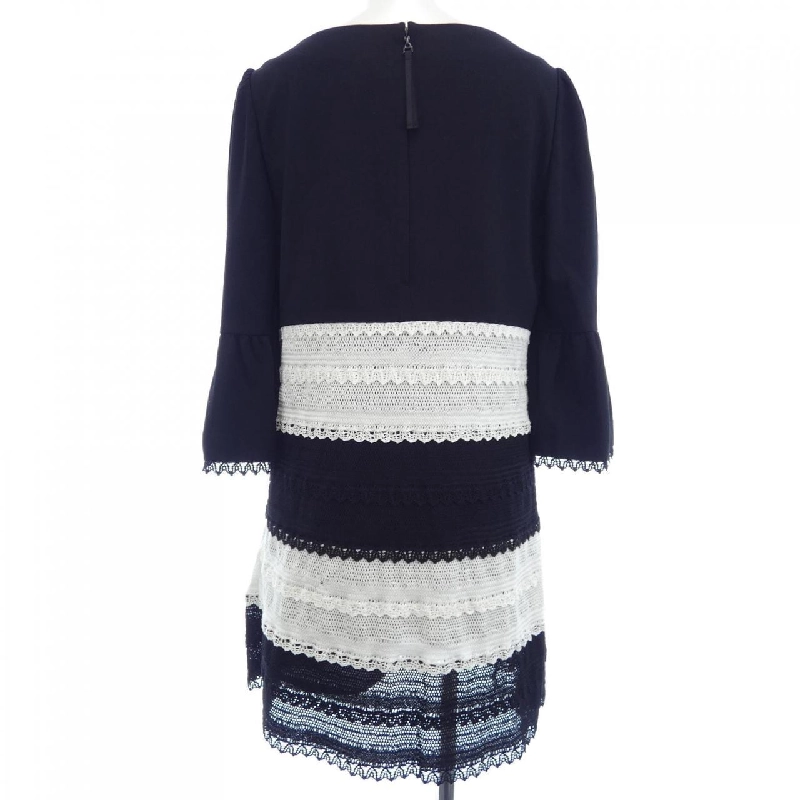 【Mã giảm giá】TO BE CHIC Đầm 653590