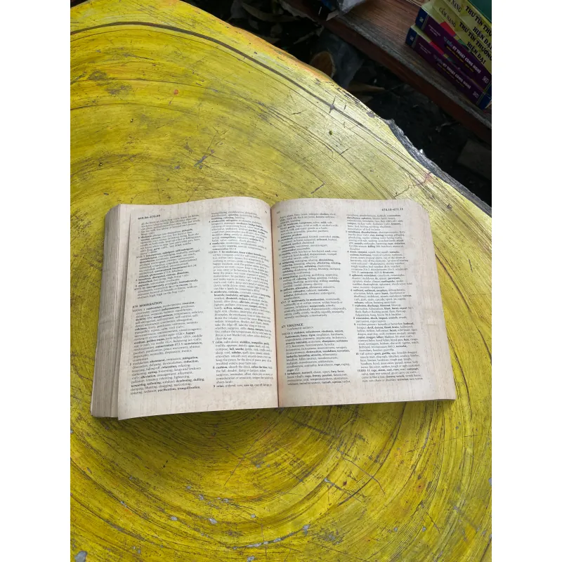 THE ORIGINAL ROGET’S ROGET’S INTERNATIONAL THESAURUS 730981