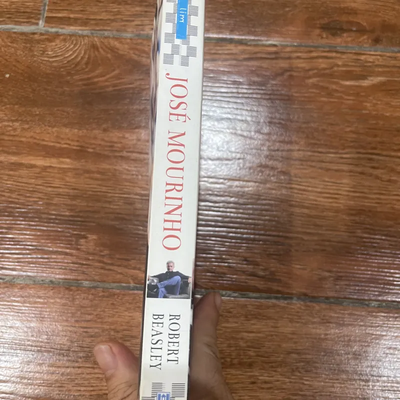 Jose Mourinho Up Close and Personal (8) 1010721