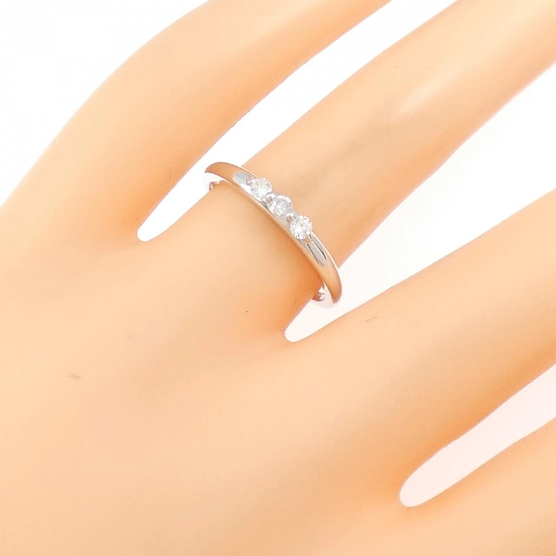 Nhẫn kim cương ba viên K18WG 0.15CT 668781