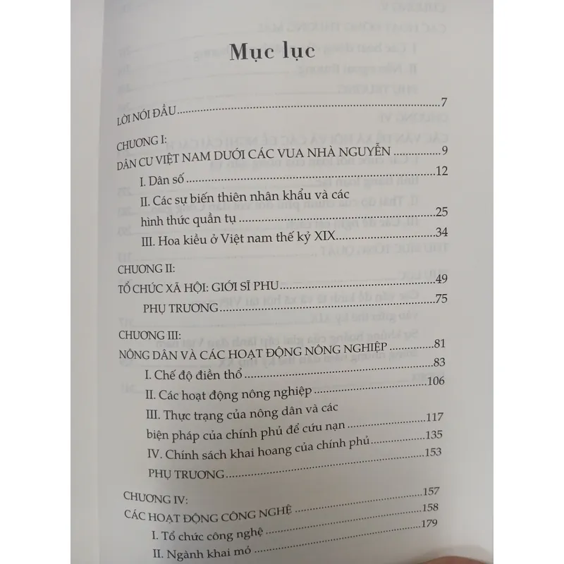 KINH TẾ VÀ XÃ HỘI VIỆT NAM DƯỚI CÁC VUA TRIỀU NGUYỄN - Nguyễn Thế Anh 594564