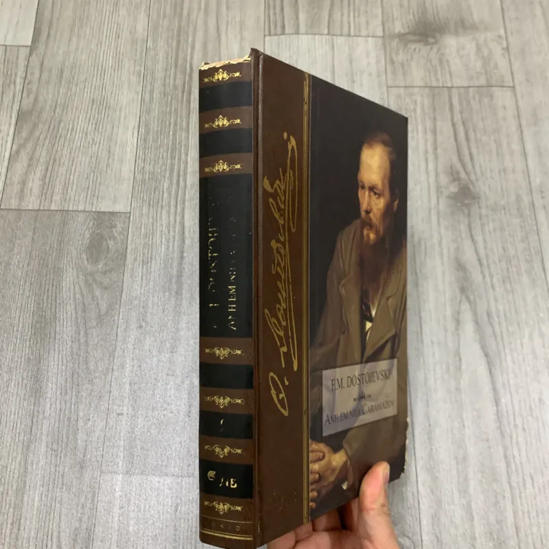 Anh em nhà caramazov - F M Dostoievski. Tập 1. 4a1 756466