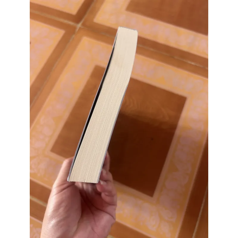 Tuyển tập truyện ngắn và vừa Lê Minh Khuê (như mới) 926740