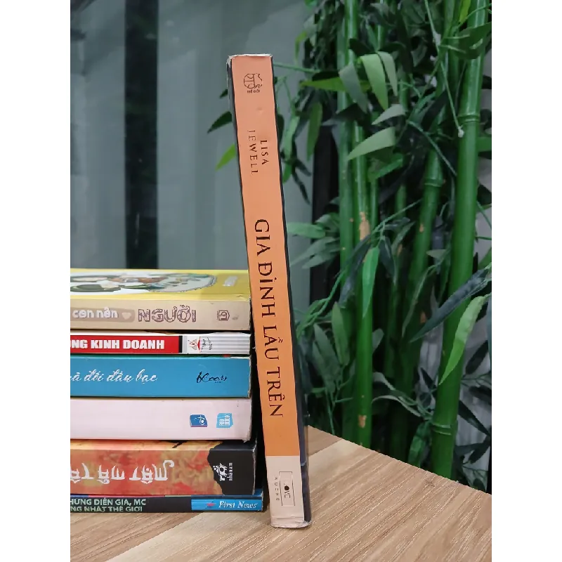 Gia Đình Lầu Trên - Lisa Jewell 568543