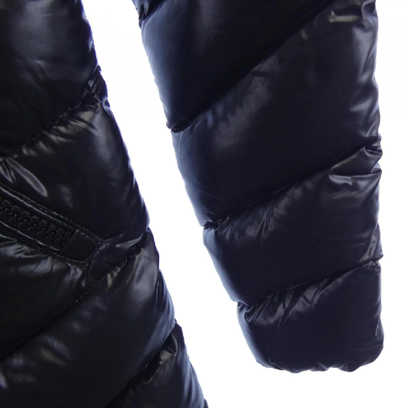 Áo khoác lông vũ MONCLER 636265