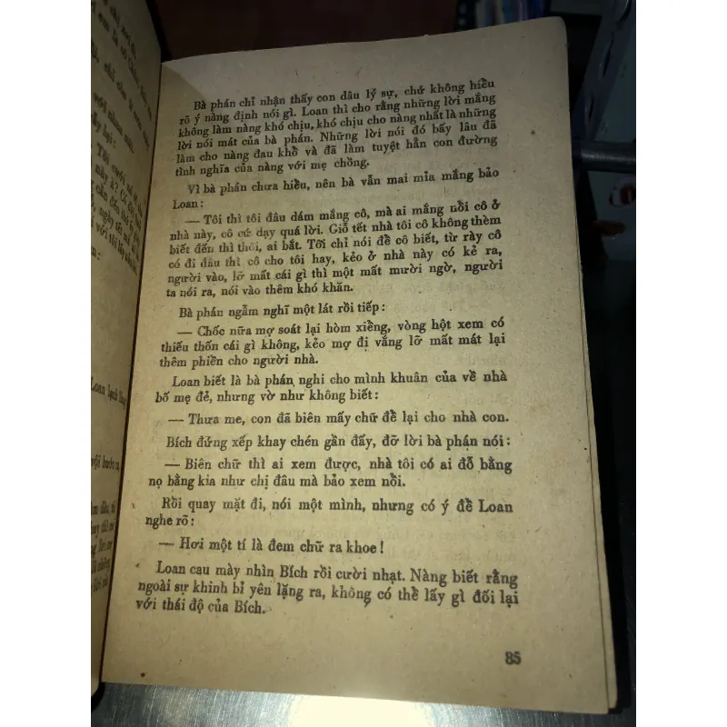 Đoạn tuyệt - Nhất Linh 930040