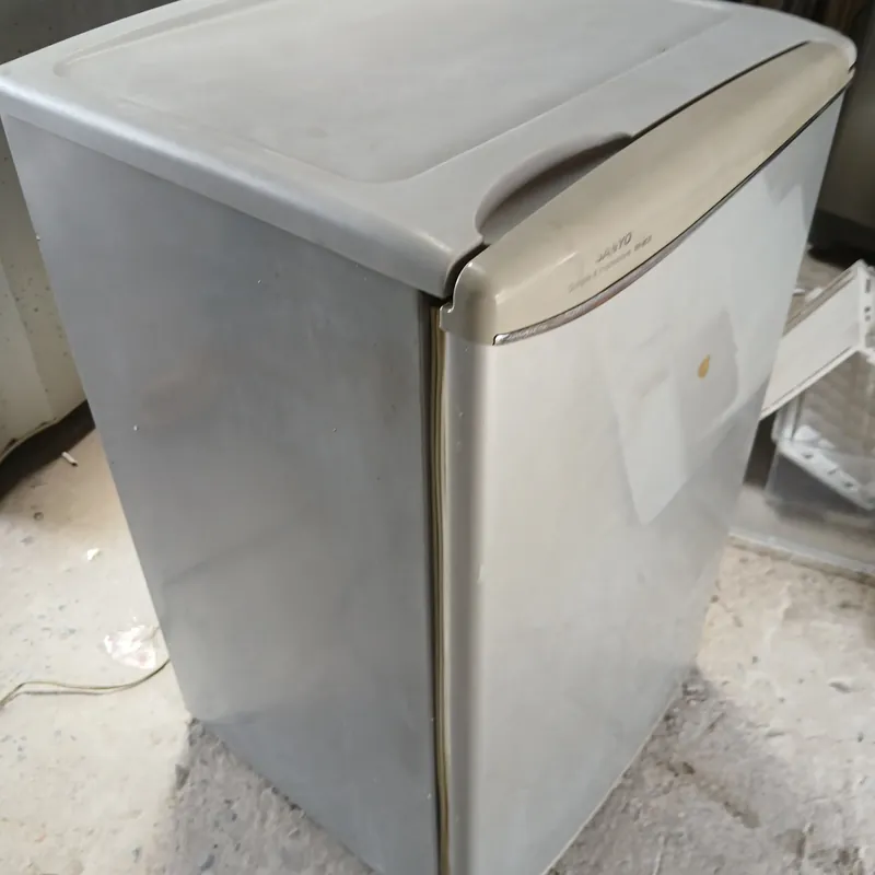 Tủ lạnh mini 90 lít sanyo 561215