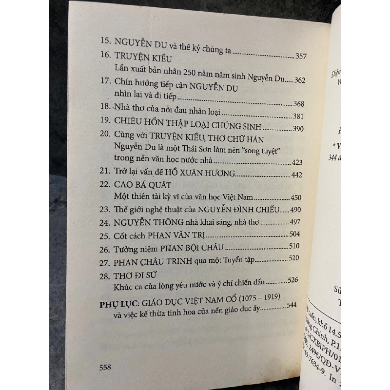 Các nhà thơ cổ điển Việt Nam- Mai Quốc Liên- sách lưu kho chưa qua sd, giấy xốp có ố cạnh 784871