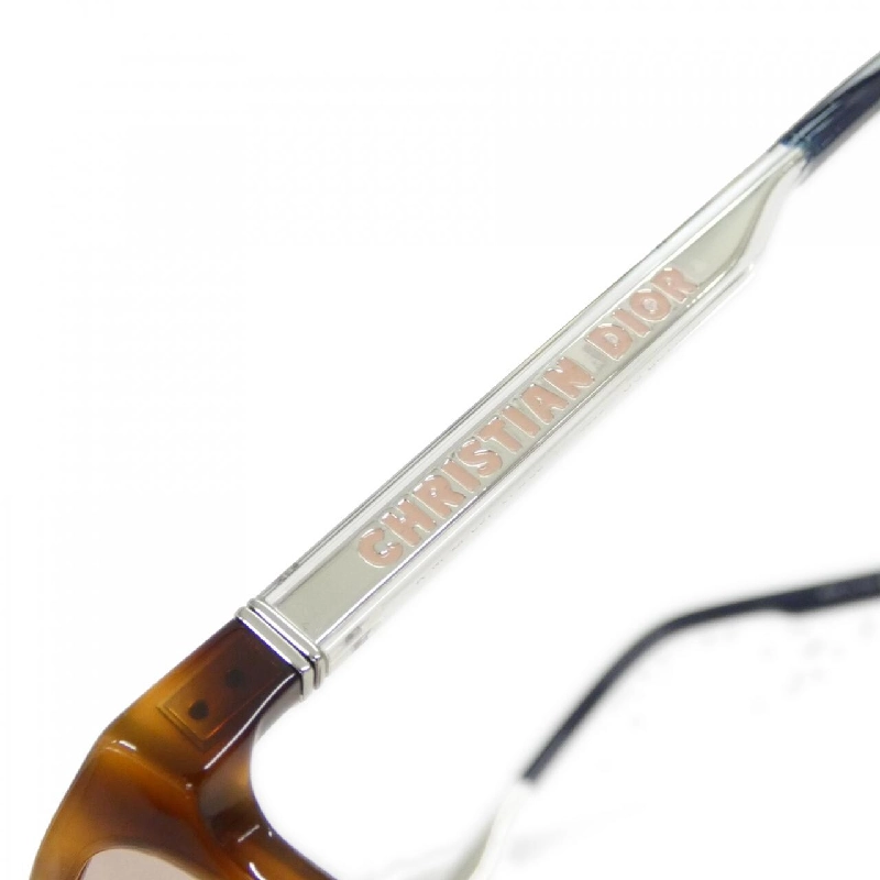 【Sản phẩm mới】Kính mát DIOR DIORTAG SU 624793