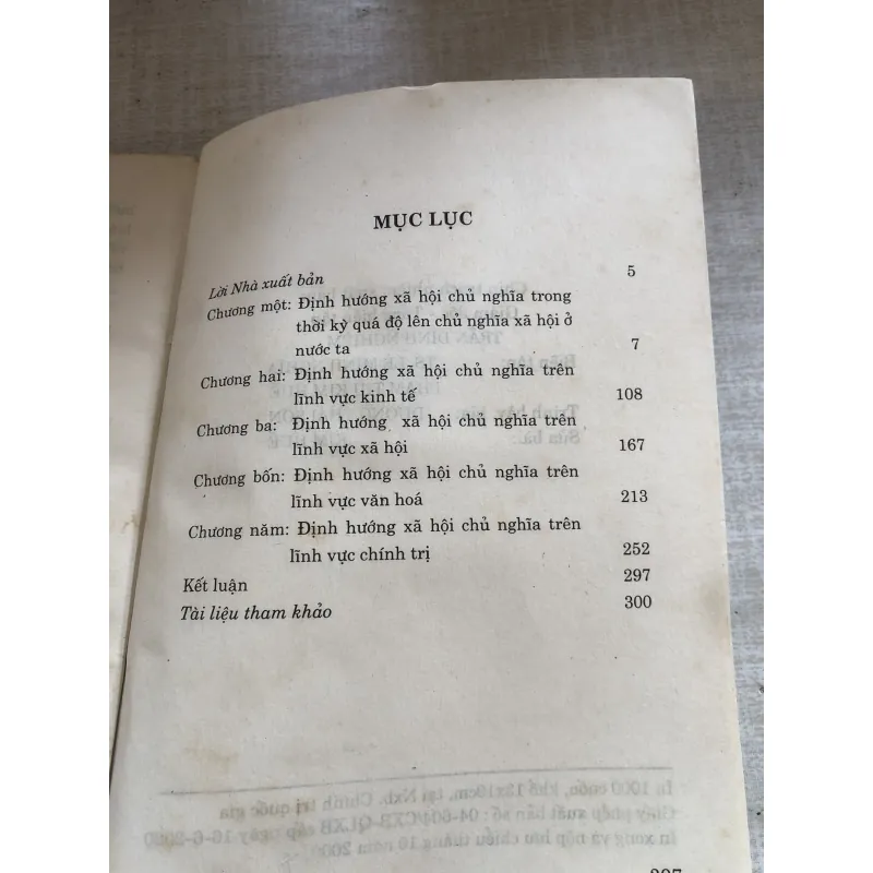Một số vấn đề về định hướng xã hội chủ nghĩa ở nước ta  780648