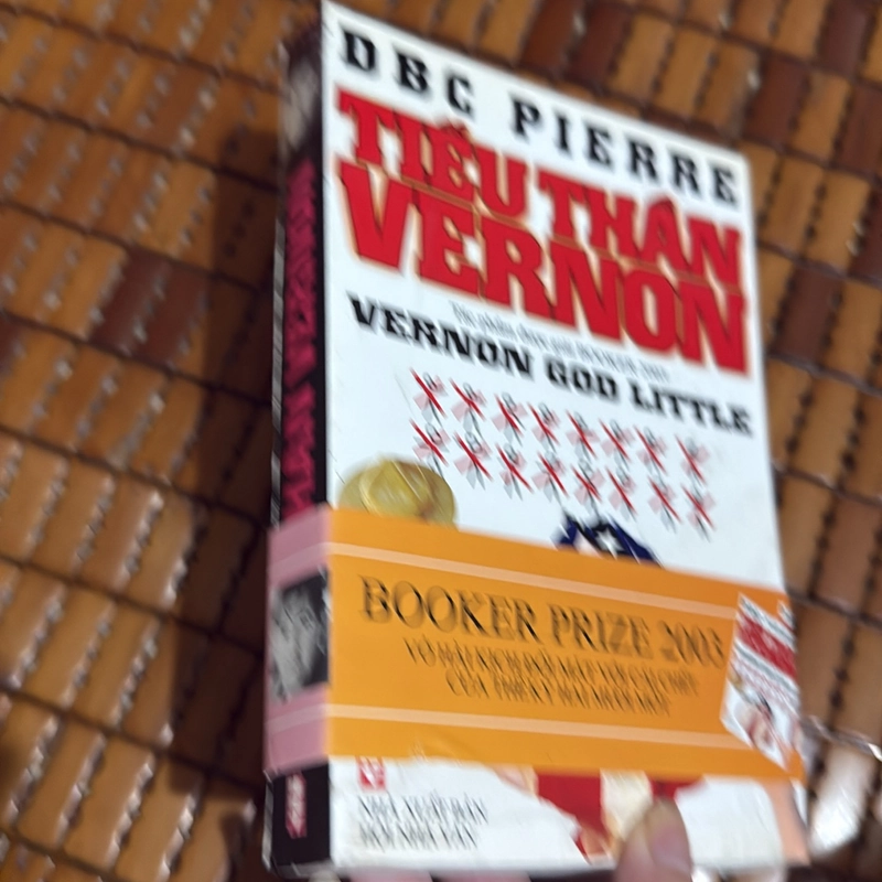 Tiểu thần Veẻnon - DBC Pierre 524867