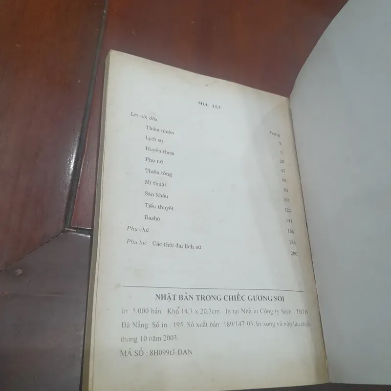 Nhật Chiêu - NHẬT BẢN TRONG CHIẾC GƯƠNG SOI 646199