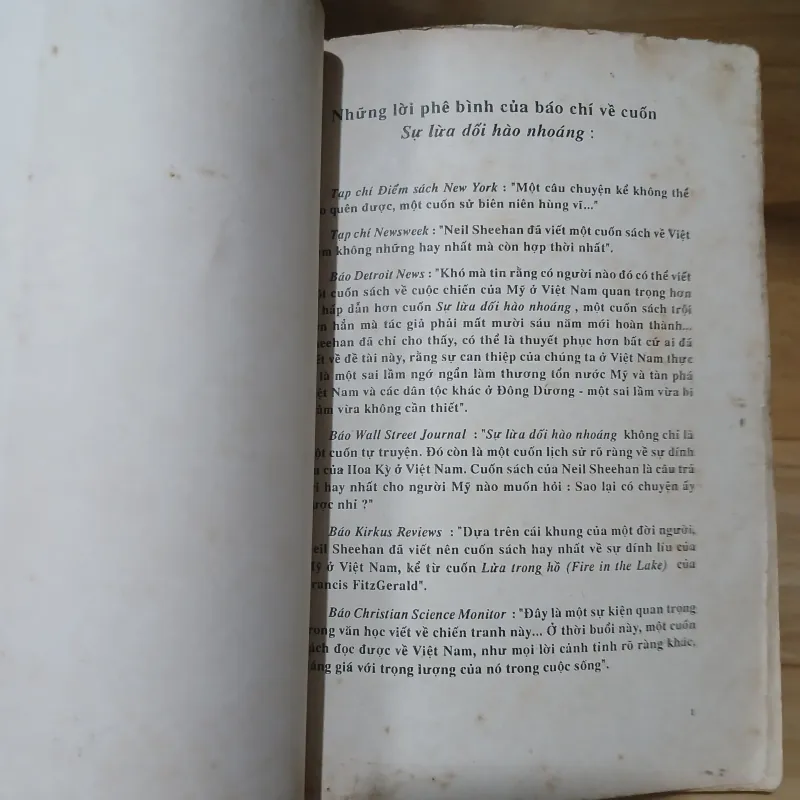 Sự Lừa Dối Hào Nhoáng - John Paul Vann Và Nước Mỹ Ở Việt Nam (Bộ 2 Tập) - Neil Sheehan 1010785