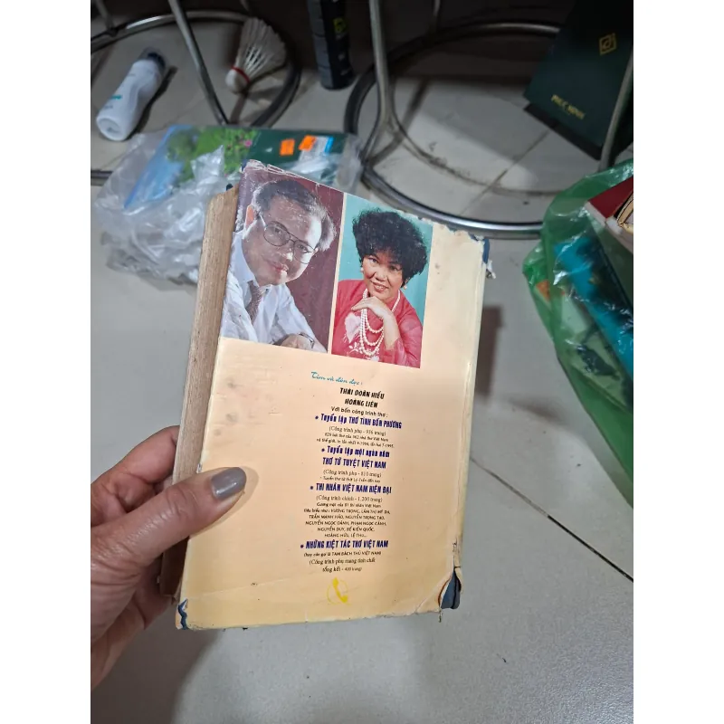 Tuyển tập thơ tình bốn phương 957758