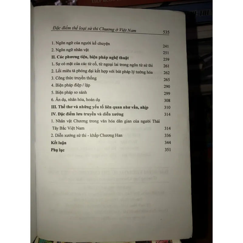 Đặc điểm thể loại sử thi Chương ở Việt Nam - Phạm Đặng Xuân Hương 760685