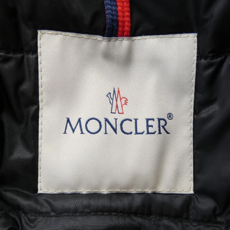 Áo khoác lông vũ MONCLER 642412