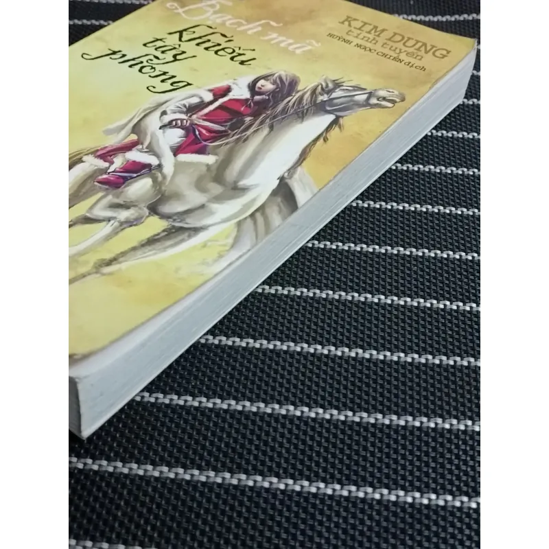 Bạch mã khiếu tây phong (Kim Dung) 777793