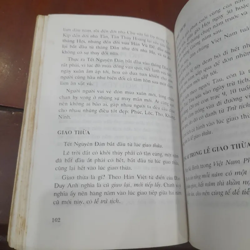 Toan Ánh - PHONG TỤC THỜ CÚNG TỔ TIÊN trong gia đình Việt Nam 994930