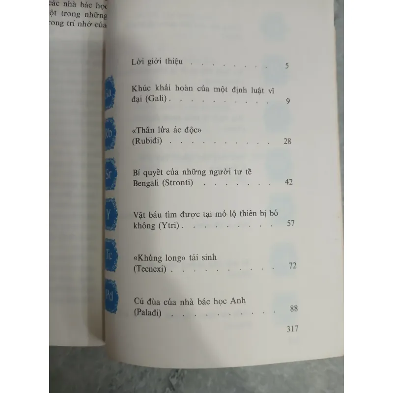 KỂ CHUYỆN VỀ KIM LOẠI HIẾM VÀ PHÂN TÁN - NGUYỄN HỮU CHÂN 746525